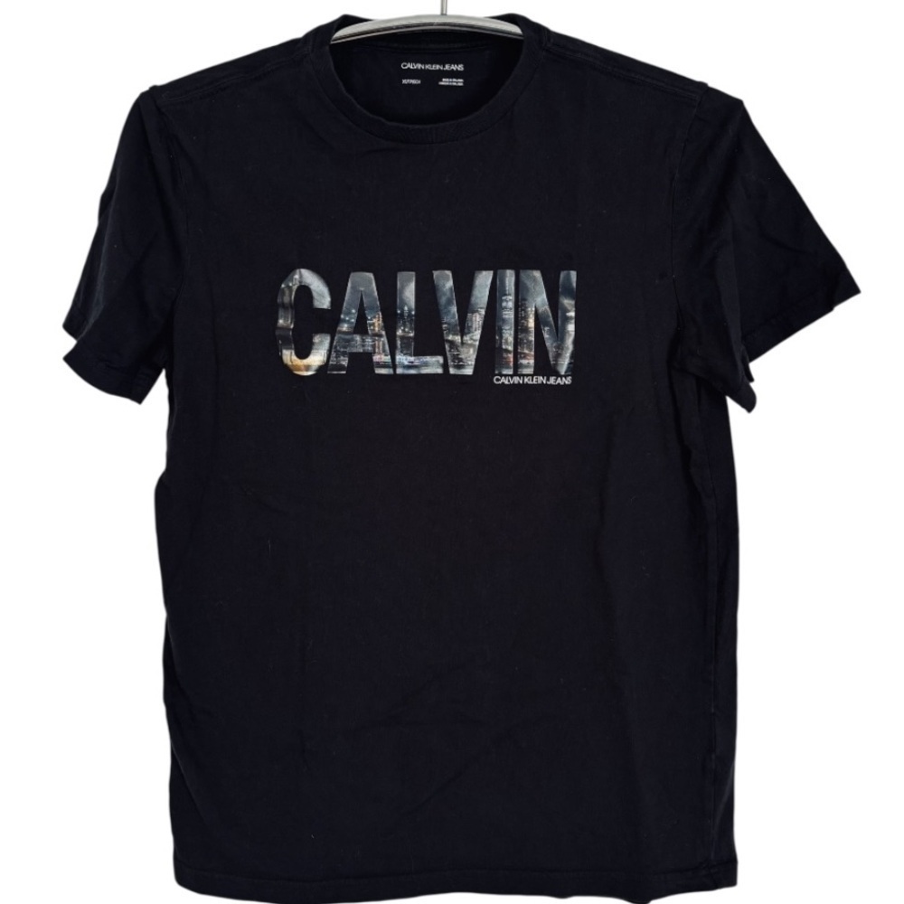 Calvin Klein New York Cityscape Buildings Black Graphic Tee